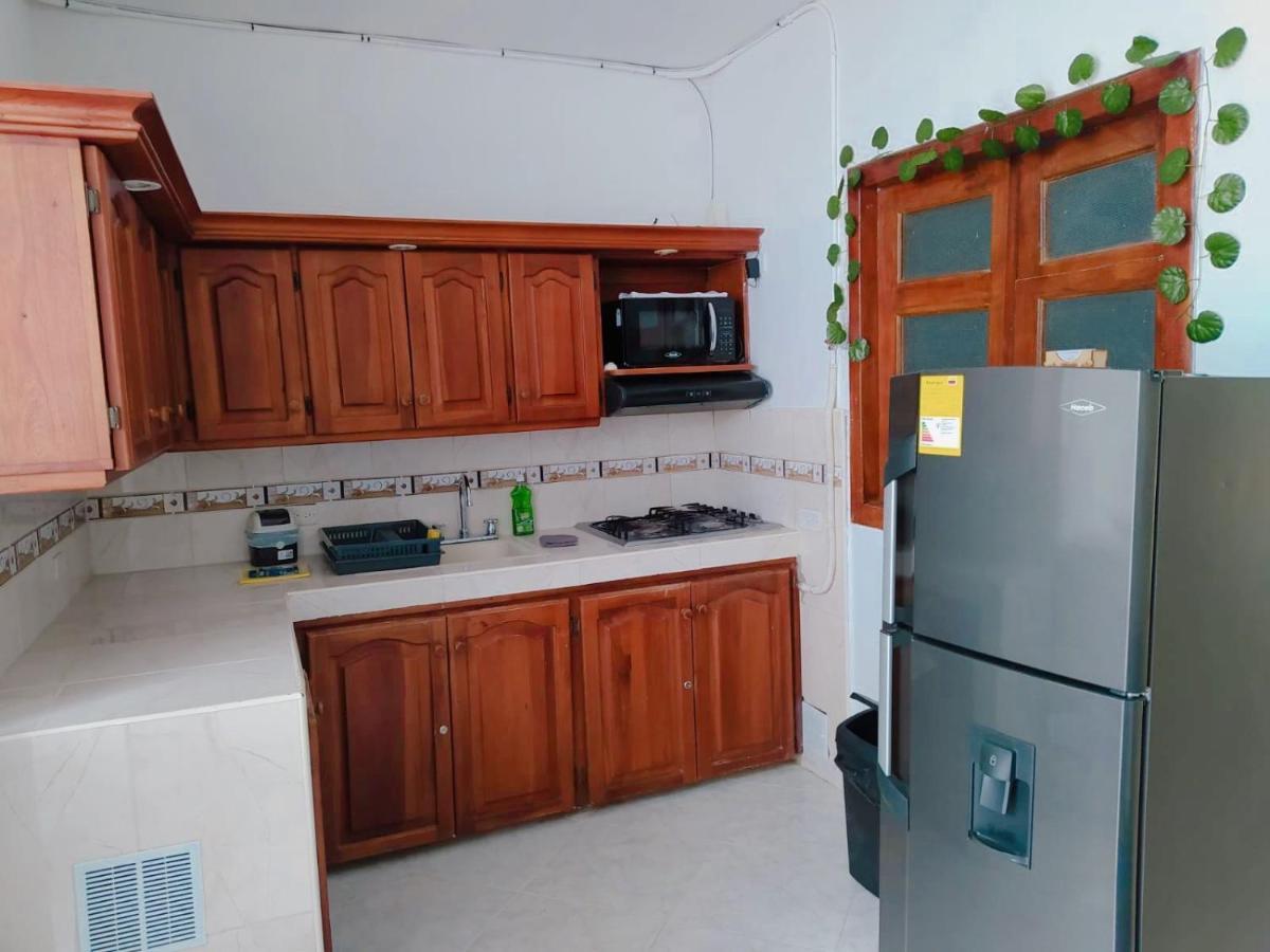 Habitacion Privada En Jardin Cerca Al Parque Hotel ภายนอก รูปภาพ